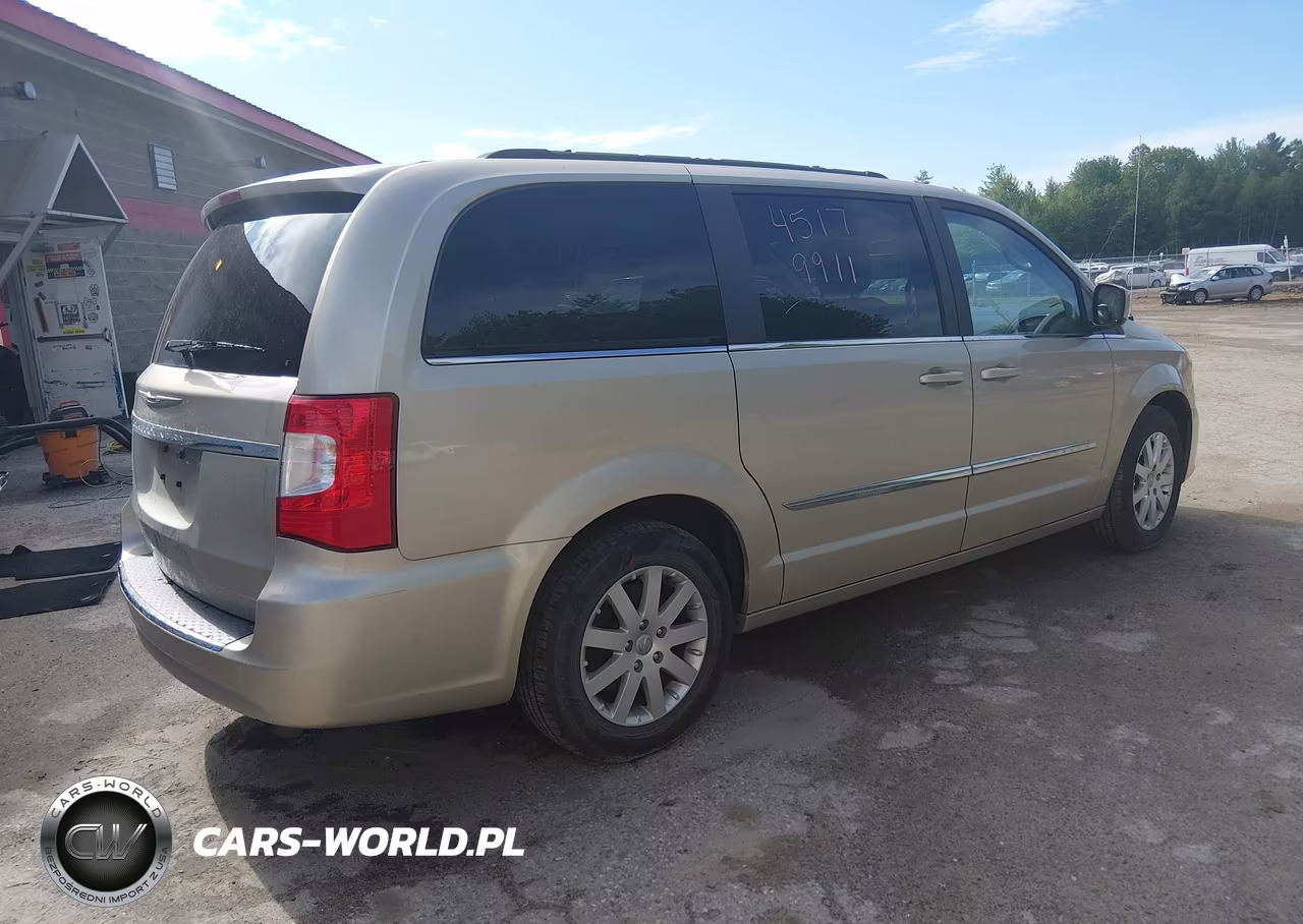 2015 Chrysler Town & Country Touring VIN:2C4RC1BG0FR638911 - 4