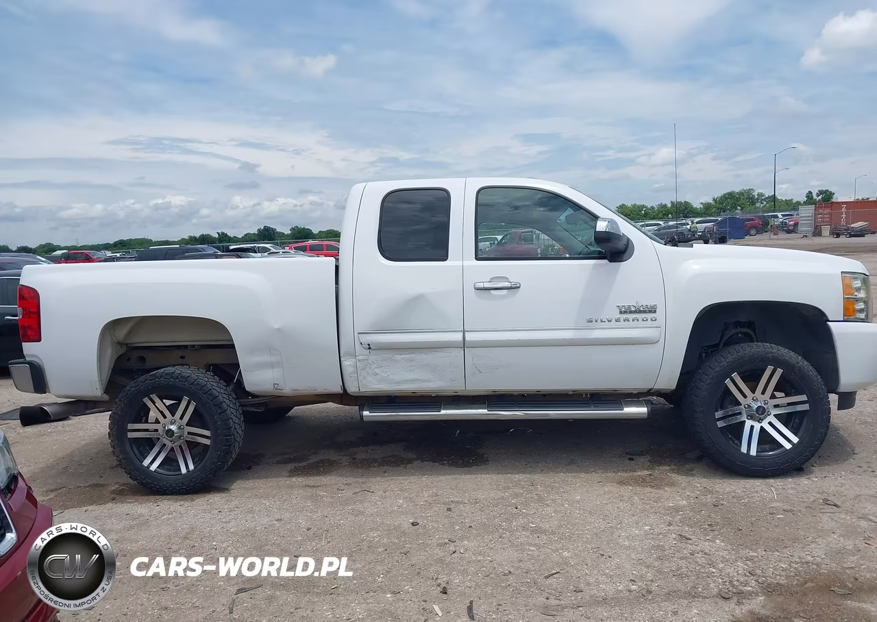 2011 Chevrolet Silverado 1500 Lt VIN:1GCRCSE04BZ255963 - 13