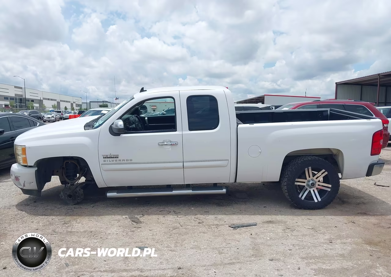 2011 Chevrolet Silverado 1500 Lt VIN:1GCRCSE04BZ255963 - 14