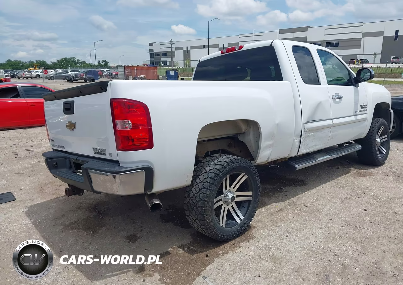 2011 Chevrolet Silverado 1500 Lt VIN:1GCRCSE04BZ255963 - 4