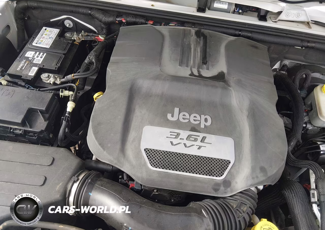 2012 Jeep Wrangler Unlimited Sahara VIN:1C4BJWEG4CL285643 - 10