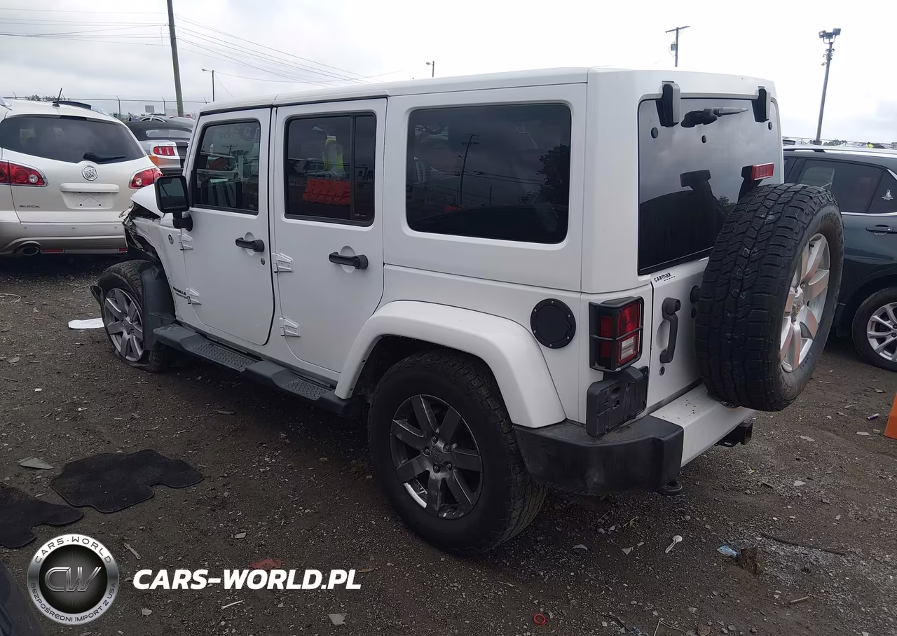 2012 Jeep Wrangler Unlimited Sahara VIN:1C4BJWEG4CL285643 - 3