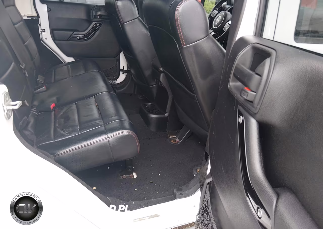 2012 Jeep Wrangler Unlimited Sahara VIN:1C4BJWEG4CL285643 - 8