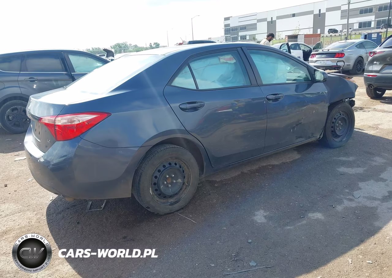 2017 Toyota Corolla Le VIN:5YFBURHE7HP708524 - 4