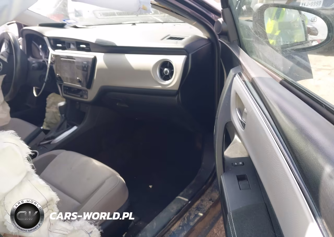 2017 Toyota Corolla Le VIN:5YFBURHE7HP708524 - 5