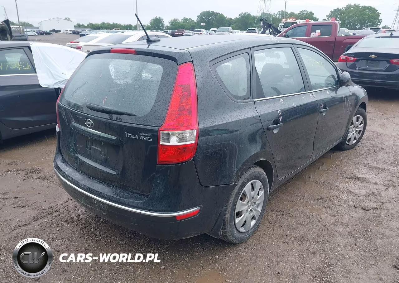 2010 Hyundai Elantra Touring Gls VIN:KMHDB8AE7AU053479 - 4