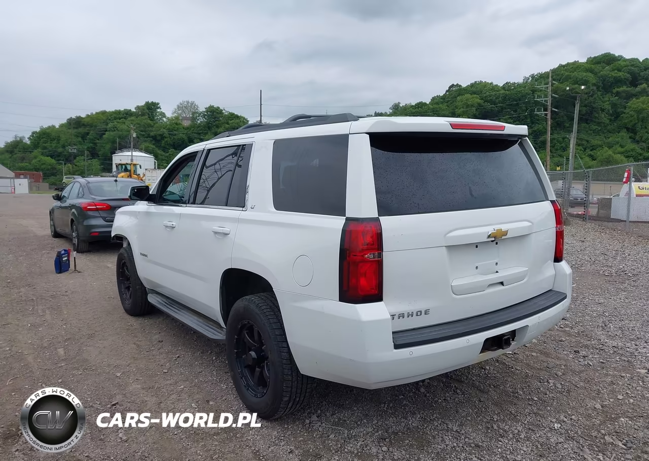 2015 Chevrolet Tahoe Lt VIN:1GNSKBKC7FR579831 - 3