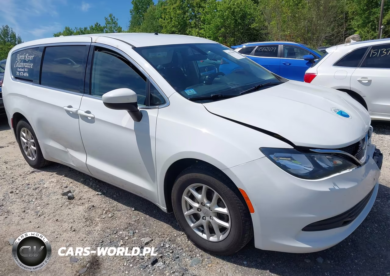 2020 Chrysler Voyager Lx