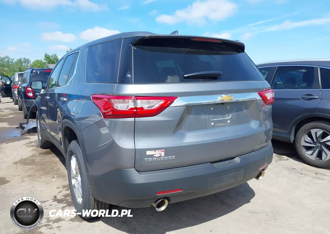 2020 Chevrolet Traverse Fwd Ls VIN:1GNERFKW8LJ262077 - 3