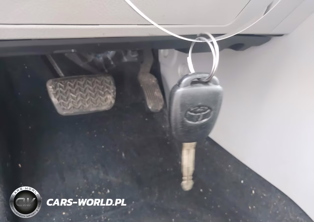 2019 Toyota Highlander Le VIN:5TDZARFH9KS057352 - 11