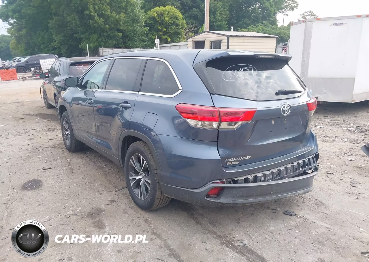 2019 Toyota Highlander Le VIN:5TDZARFH9KS057352 - 3