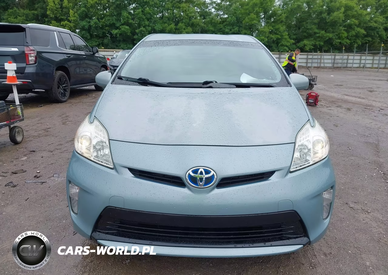 2014 Toyota Prius Two VIN:JTDKN3DUXE1840913 - 12