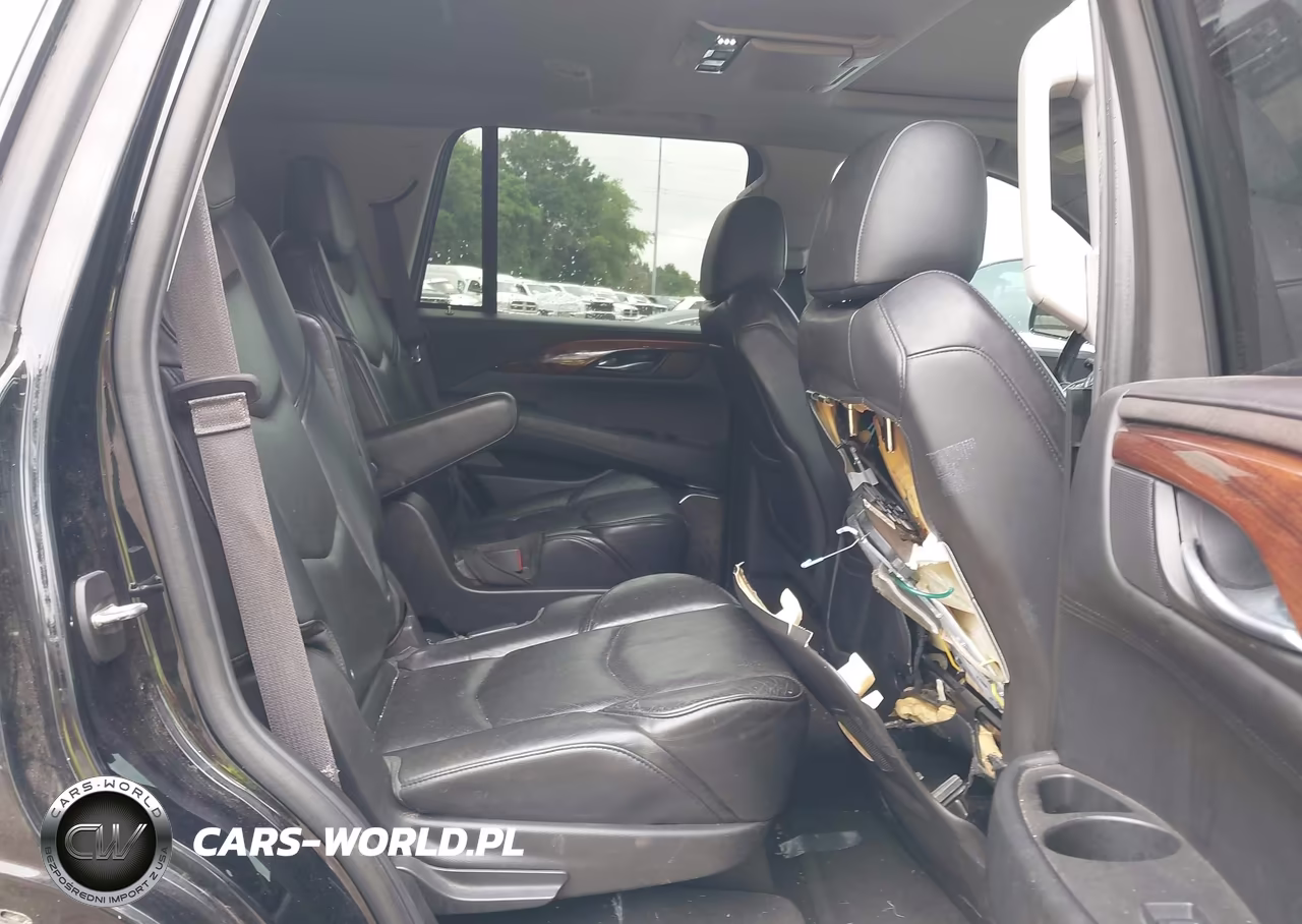 2015 Cadillac Escalade Luxury VIN:1GYS4BKJ0FR163941 - 8