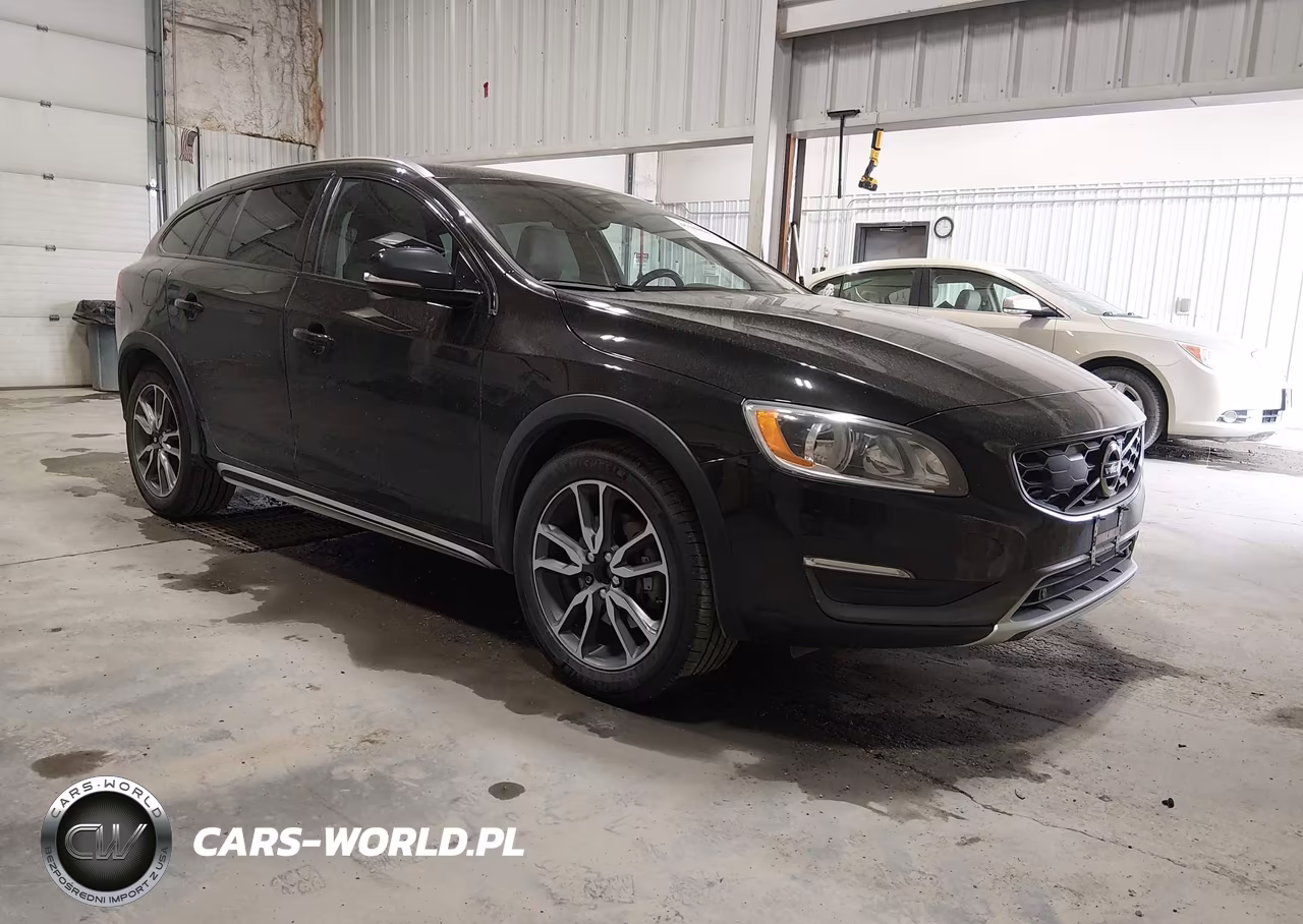 2016 Volvo V60 Cross Country T5 – zdjęcie 1 z 16