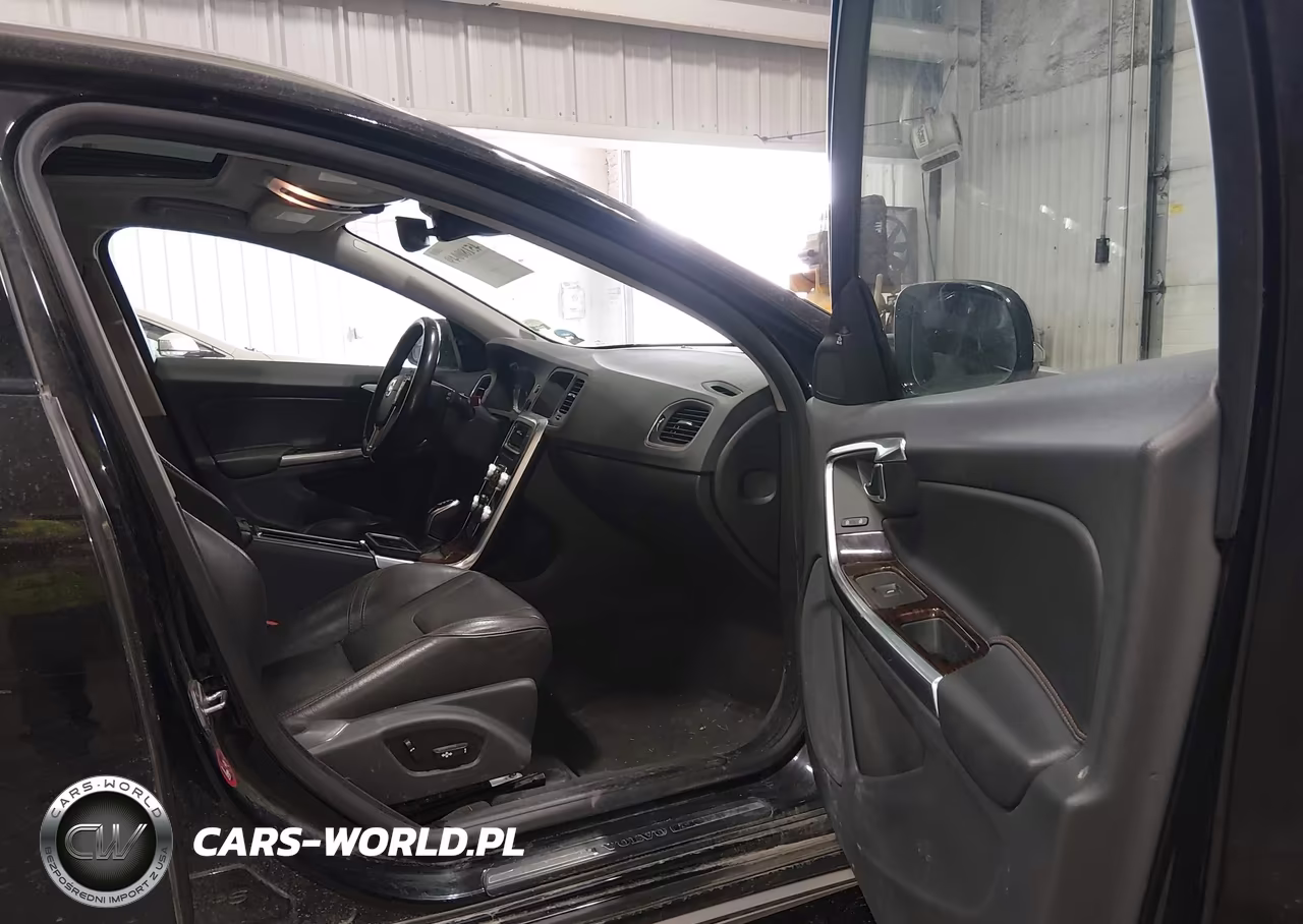2016 Volvo V60 Cross Country T5 VIN:YV4612HK4G1006040 - 5