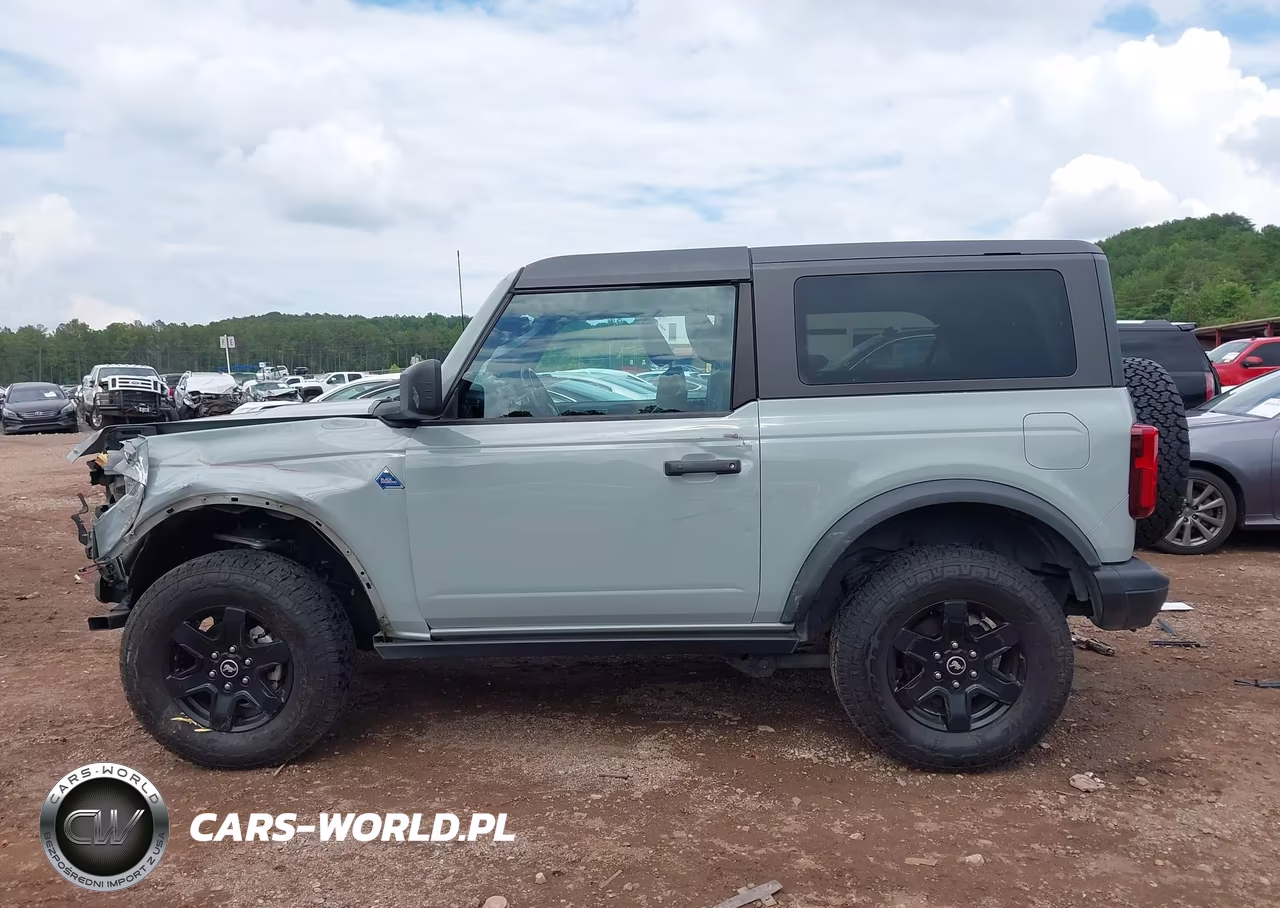 2022 Ford Bronco Black Diamond VIN:1FMDE5AH5NLB67153 - 15