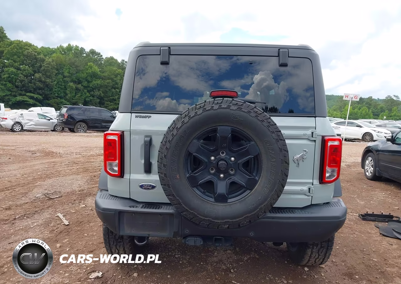 2022 Ford Bronco Black Diamond VIN:1FMDE5AH5NLB67153 - 17