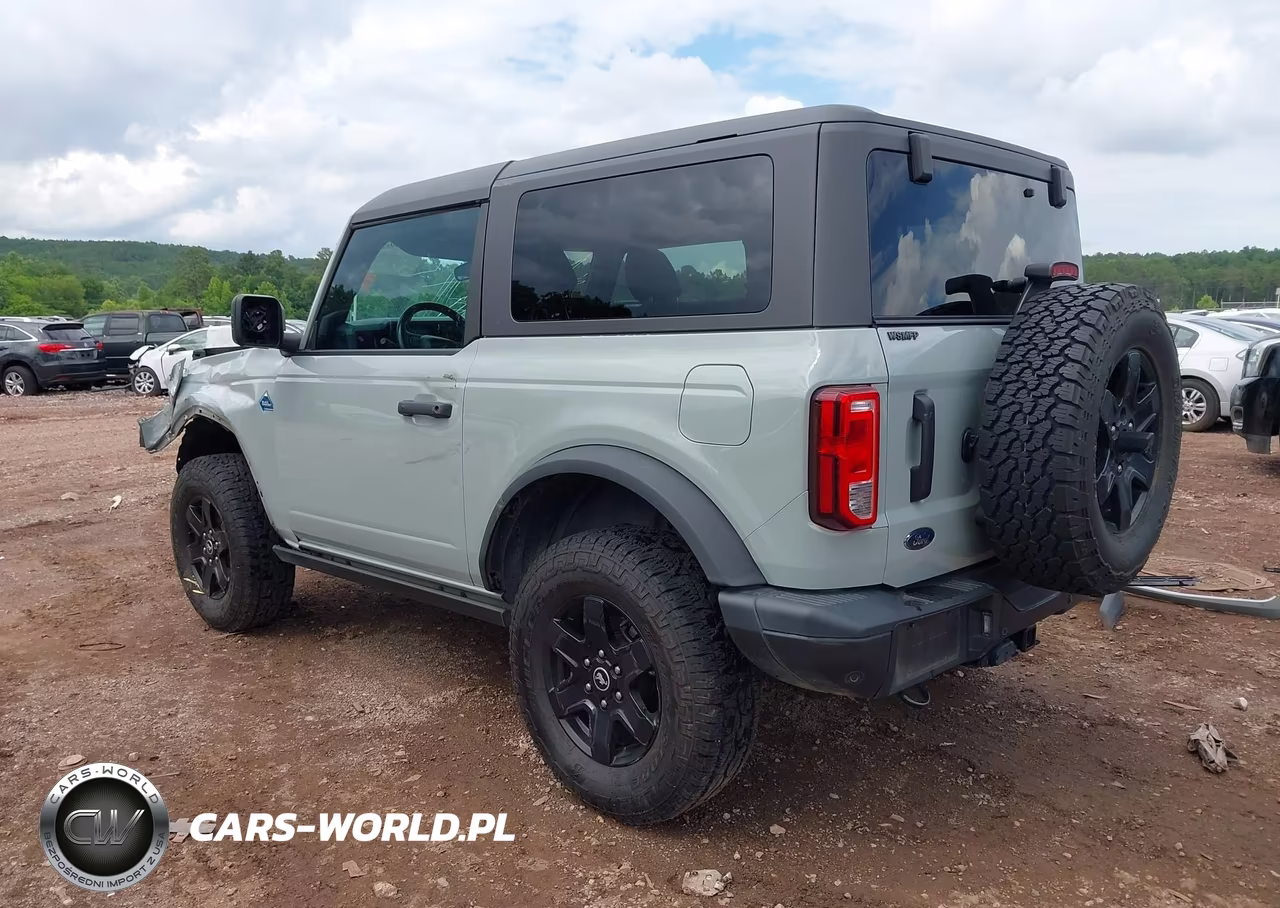 2022 Ford Bronco Black Diamond VIN:1FMDE5AH5NLB67153 - 3