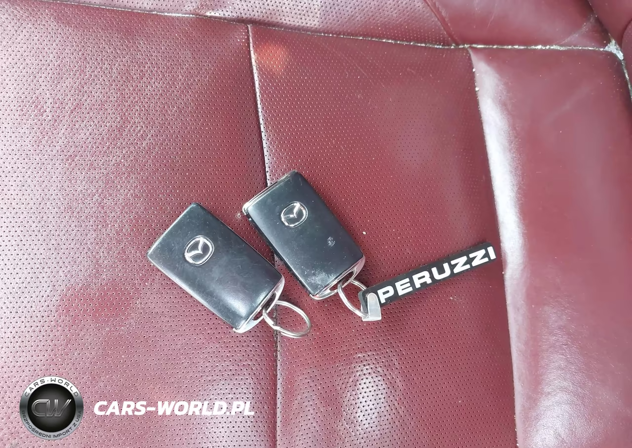 2021 Mazda Mazda3 Premium VIN:JM1BPAML7M1340065 - 11