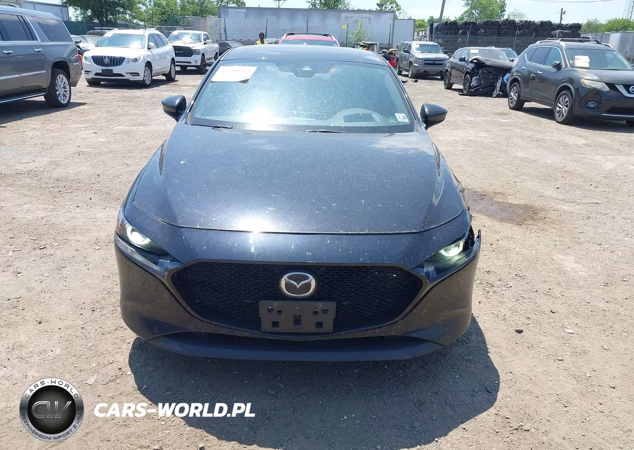 2021 Mazda Mazda3 Premium VIN:JM1BPAML7M1340065 - 13