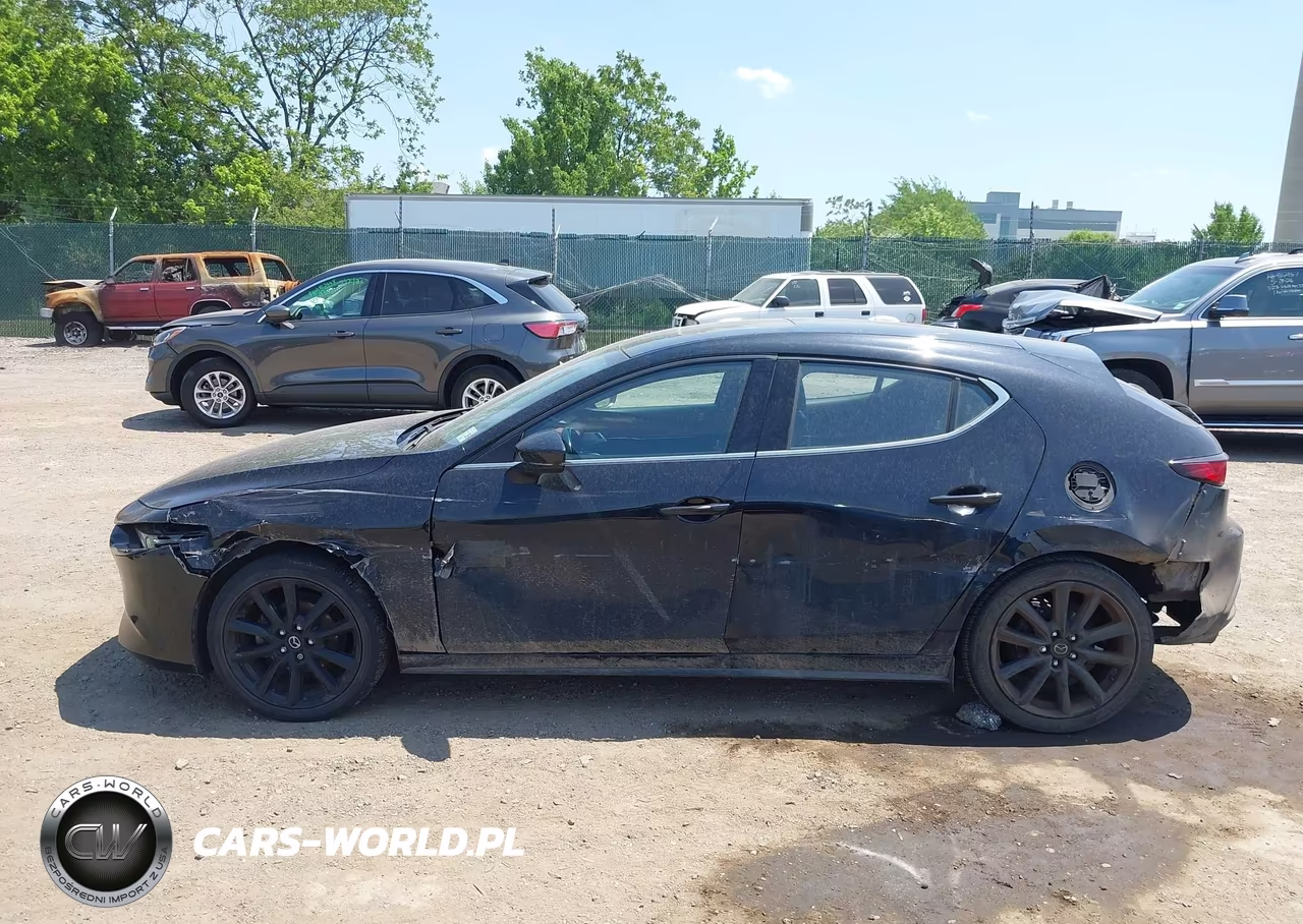 2021 Mazda Mazda3 Premium VIN:JM1BPAML7M1340065 - 15