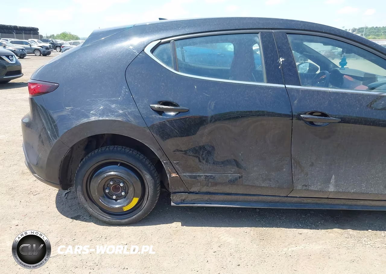 2021 Mazda Mazda3 Premium VIN:JM1BPAML7M1340065 - 18