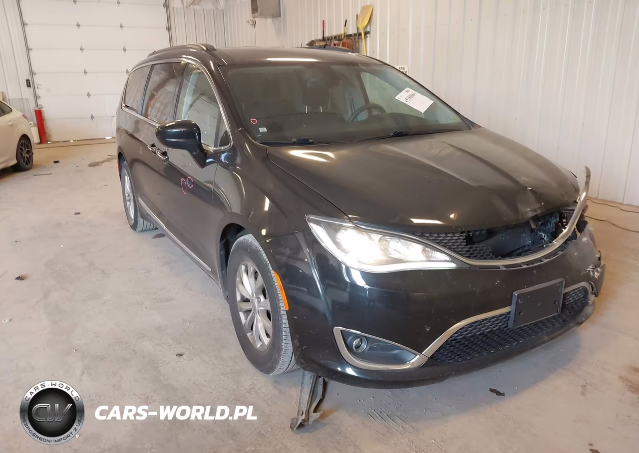2017 Chrysler Pacifica Touring-L – zdjęcie 1 z 17