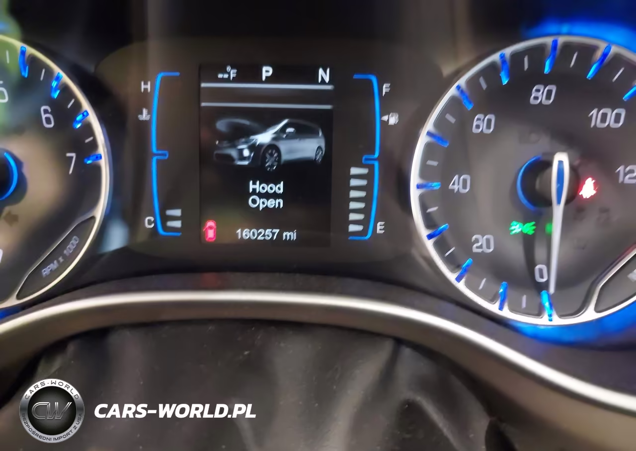2017 Chrysler Pacifica Touring-L VIN:2C4RC1BG9HR675748 - 7