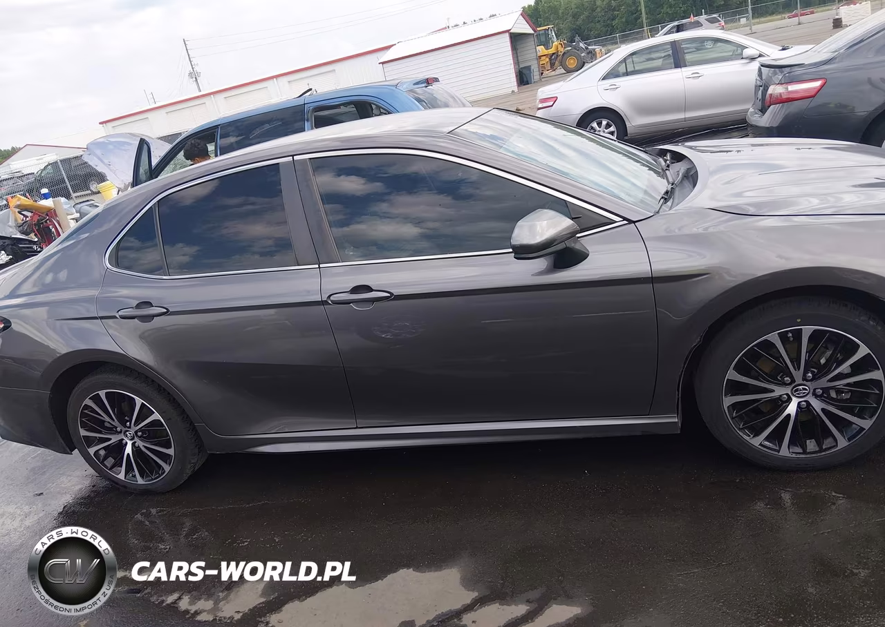 2018 Toyota Camry Se VIN:4T1B11HKXJU131170 - 13