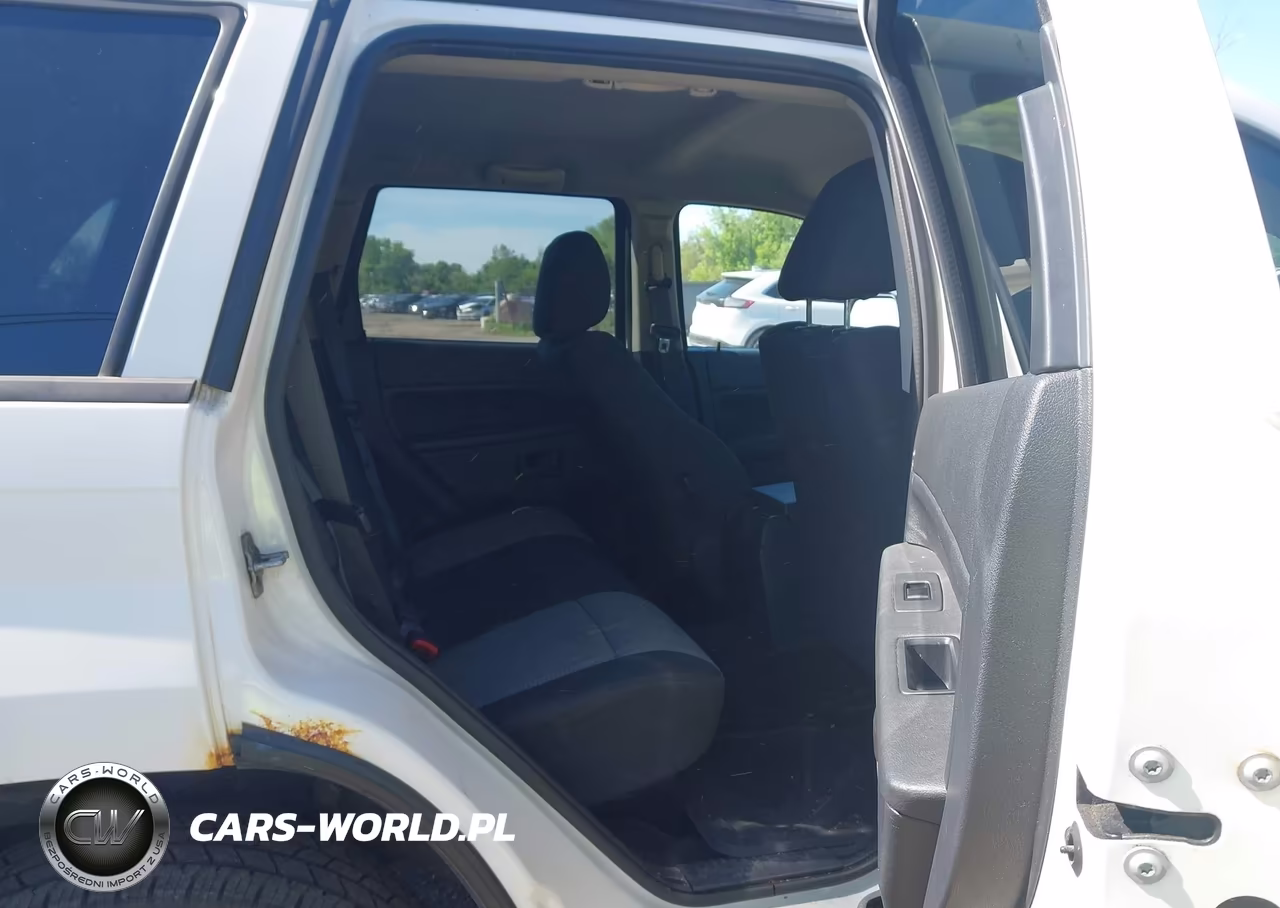 2008 Jeep Grand Cherokee Laredo VIN:1J8GR48K38C194138 - 8