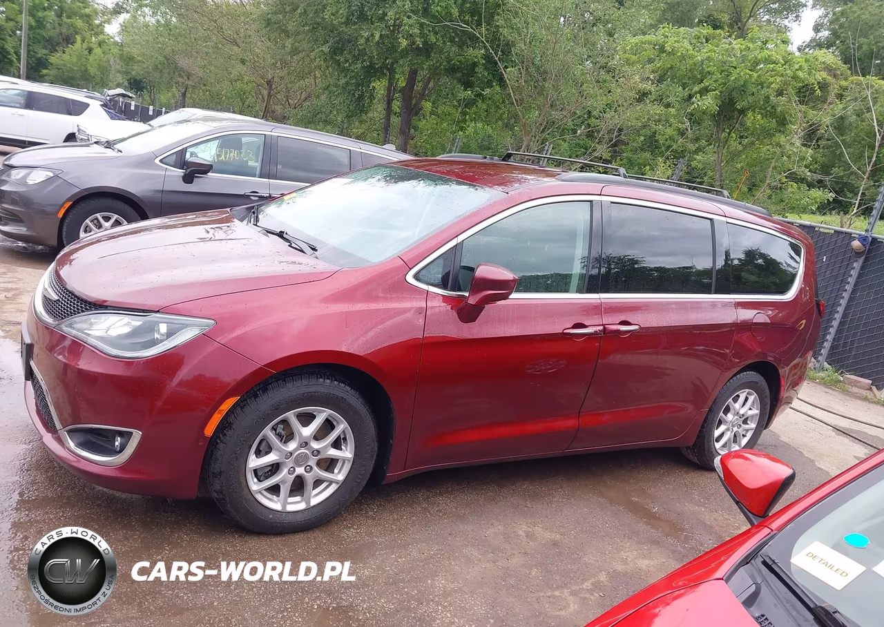 2020 Chrysler Pacifica Touring VIN:2C4RC1FG3LR190413 - 14
