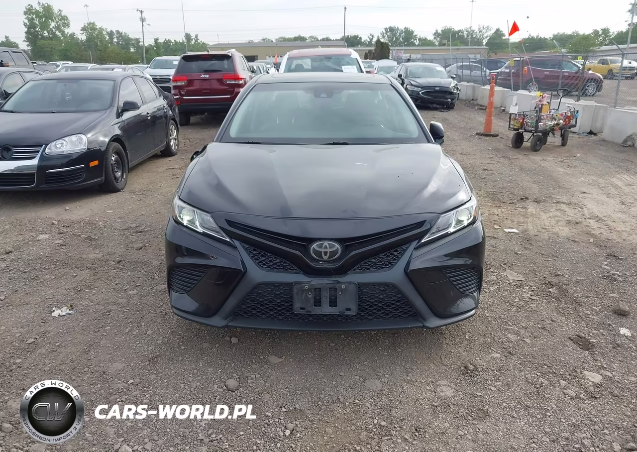 2018 Toyota Camry Se VIN:JTNB11HK5J3013582 - 12