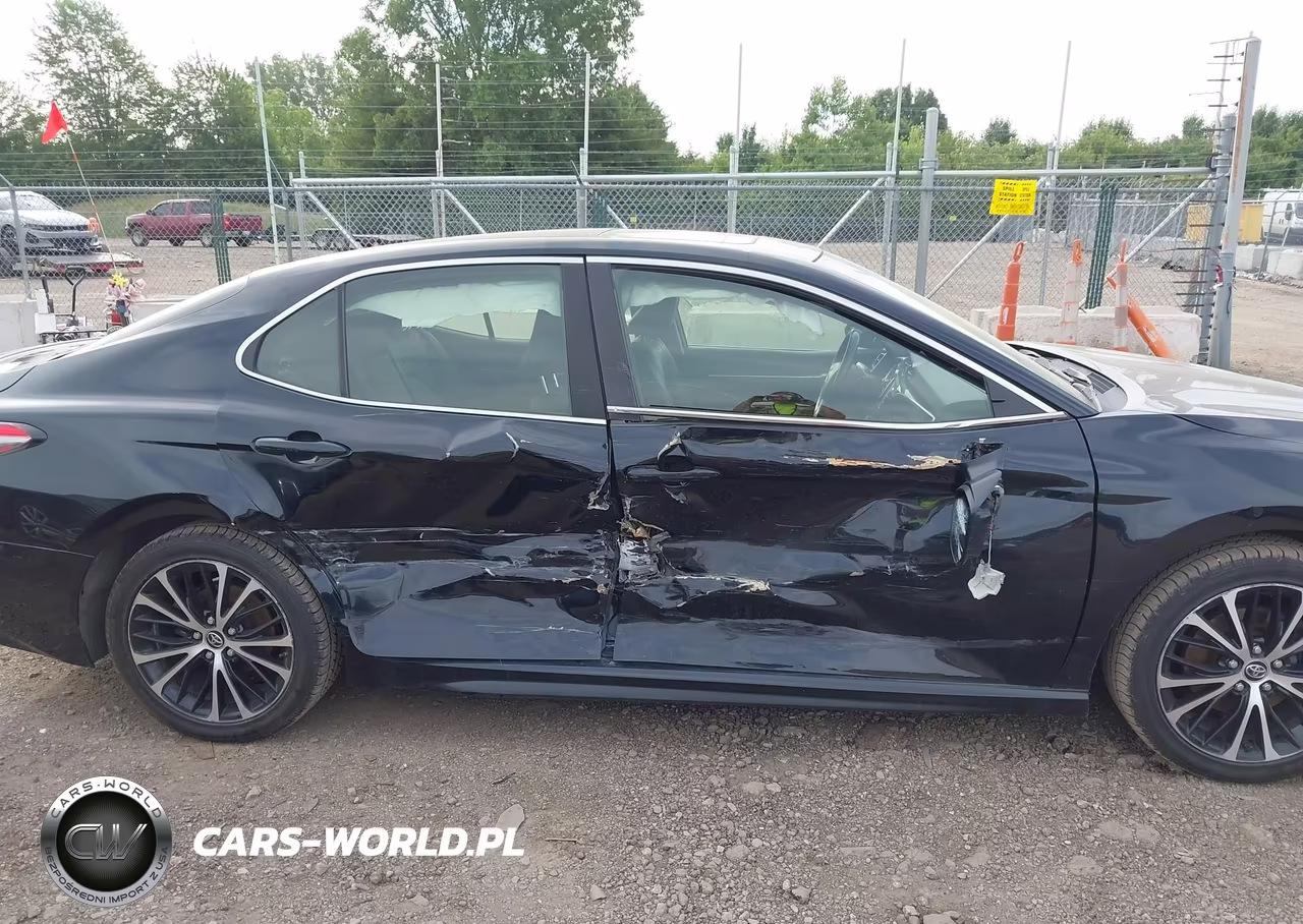 2018 Toyota Camry Se VIN:JTNB11HK5J3013582 - 13