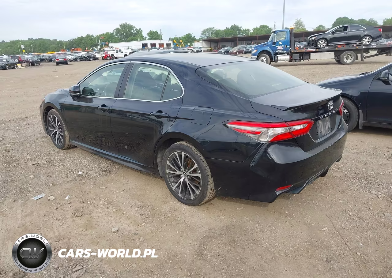 2018 Toyota Camry Se VIN:JTNB11HK5J3013582 - 3