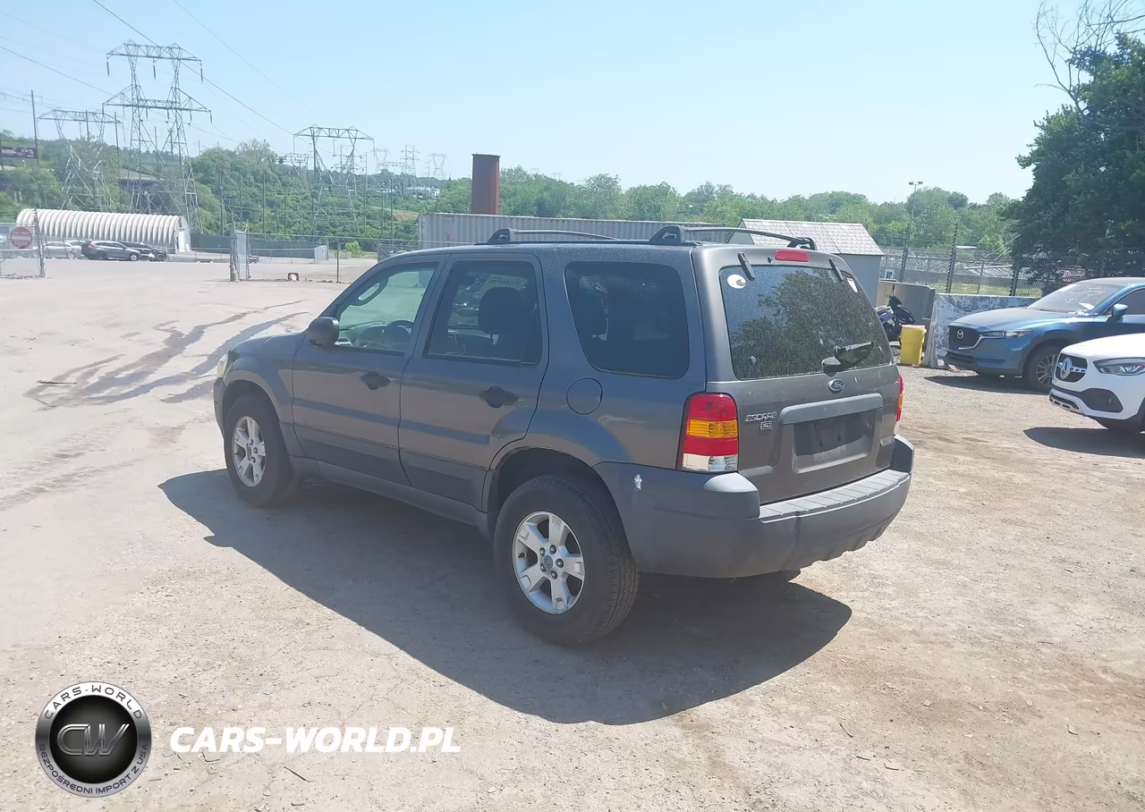 2005 Ford Escape Xlt VIN:1FMYU93165KA52093 - 3