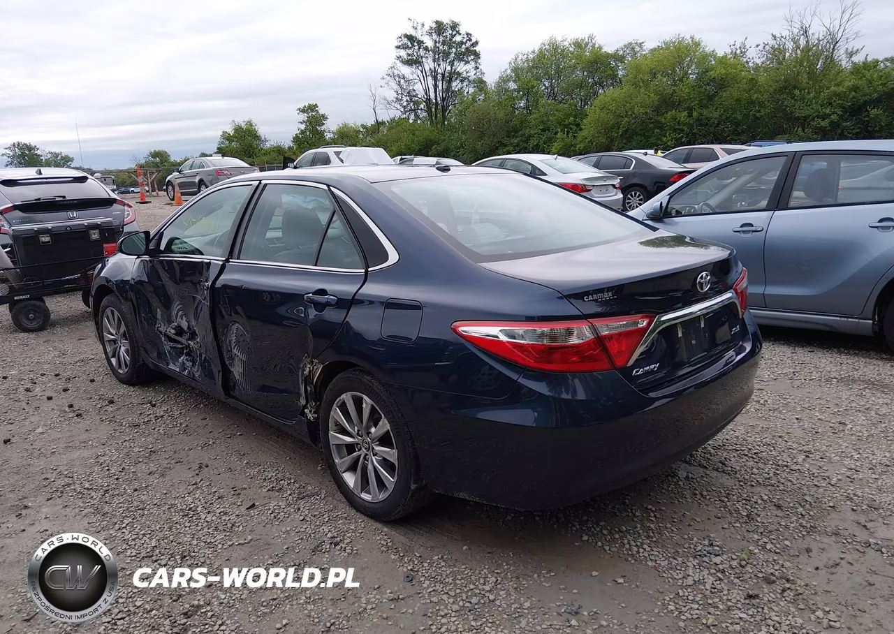 2015 Toyota Camry Xle VIN:4T1BF1FK1FU982981 - 3
