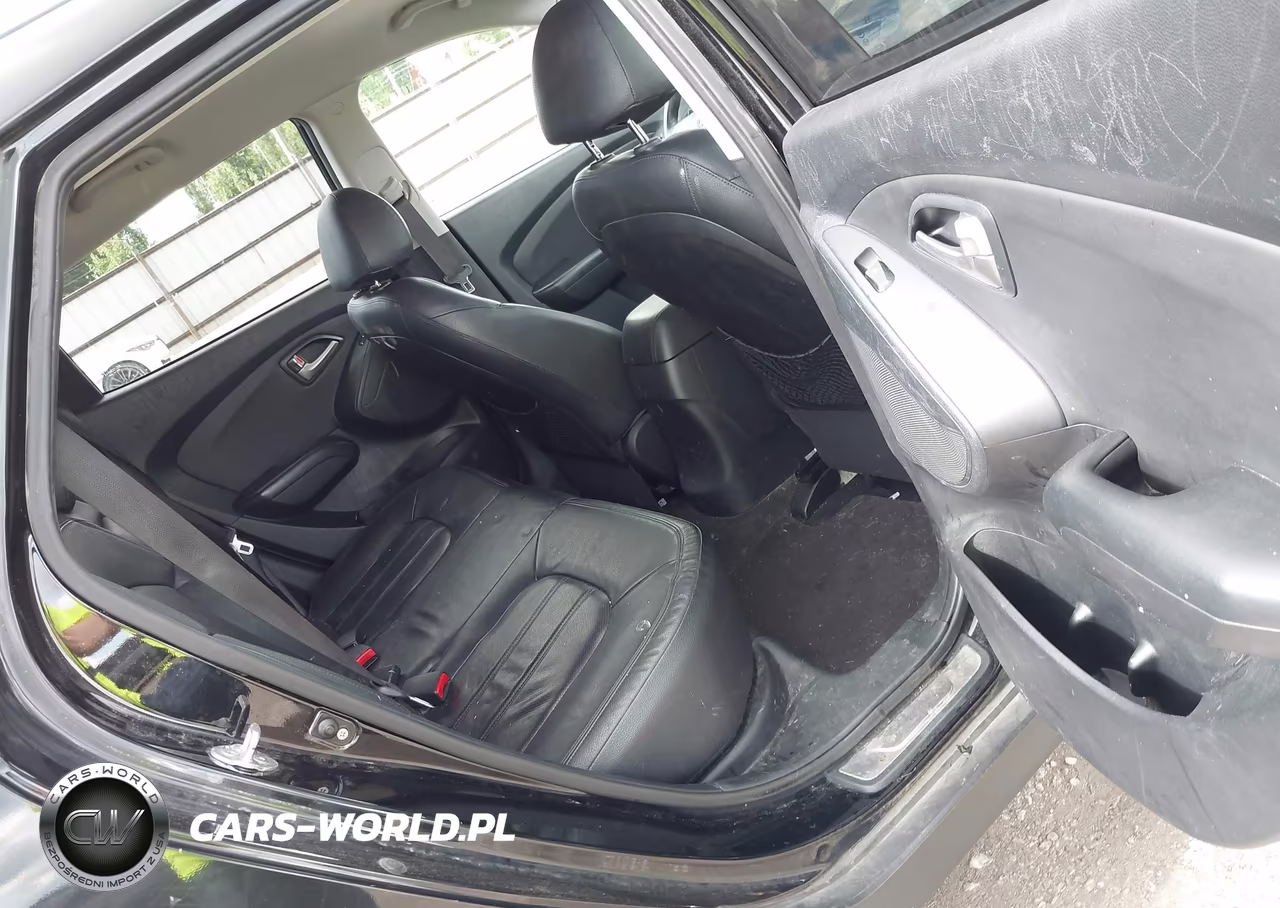 2011 Hyundai Tucson Limited VIN:KM8JUCAC8BU136483 - 8