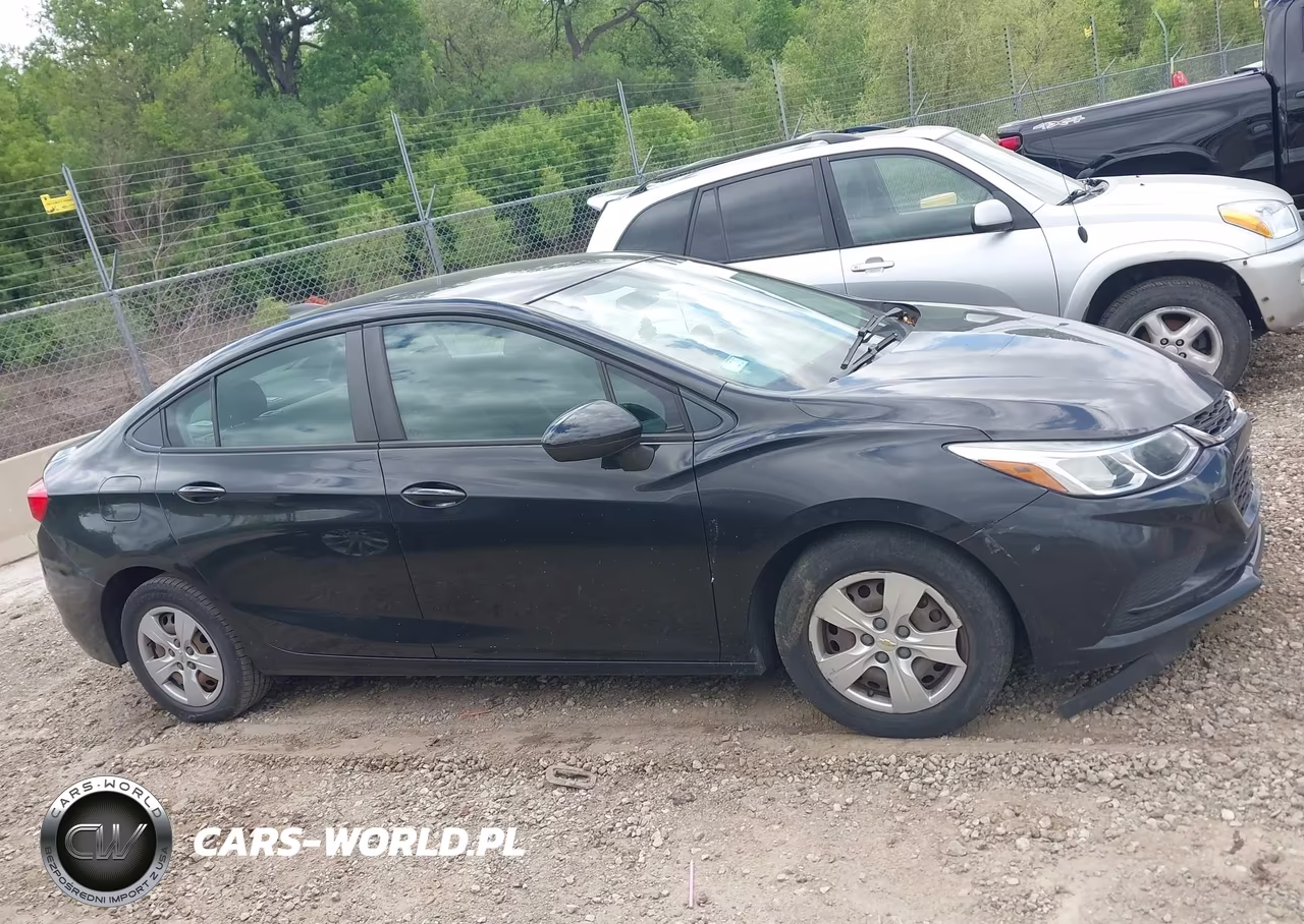 2018 Chevrolet Cruze Ls Auto VIN:1G1BC5SM2J7161321 - 13