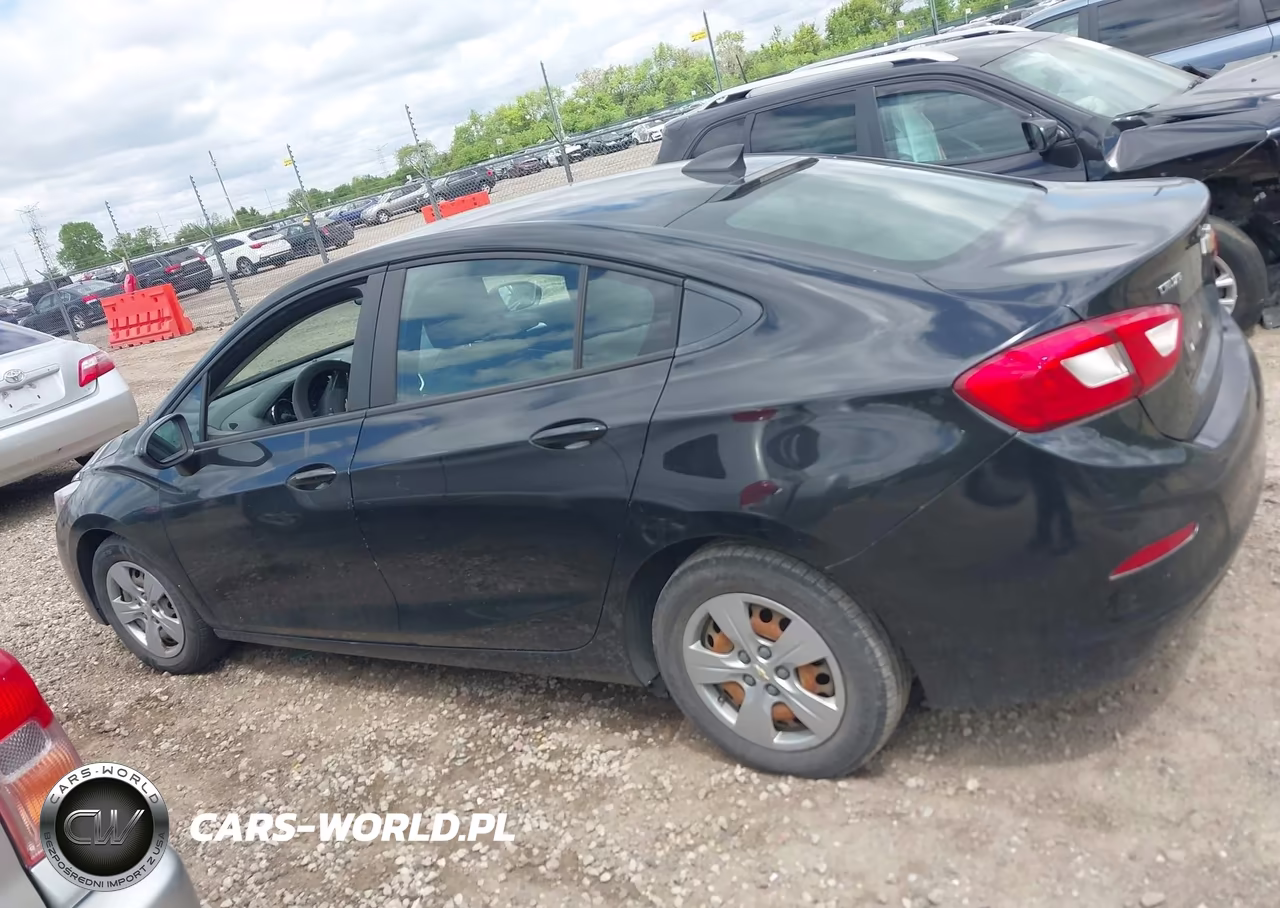 2018 Chevrolet Cruze Ls Auto VIN:1G1BC5SM2J7161321 - 14