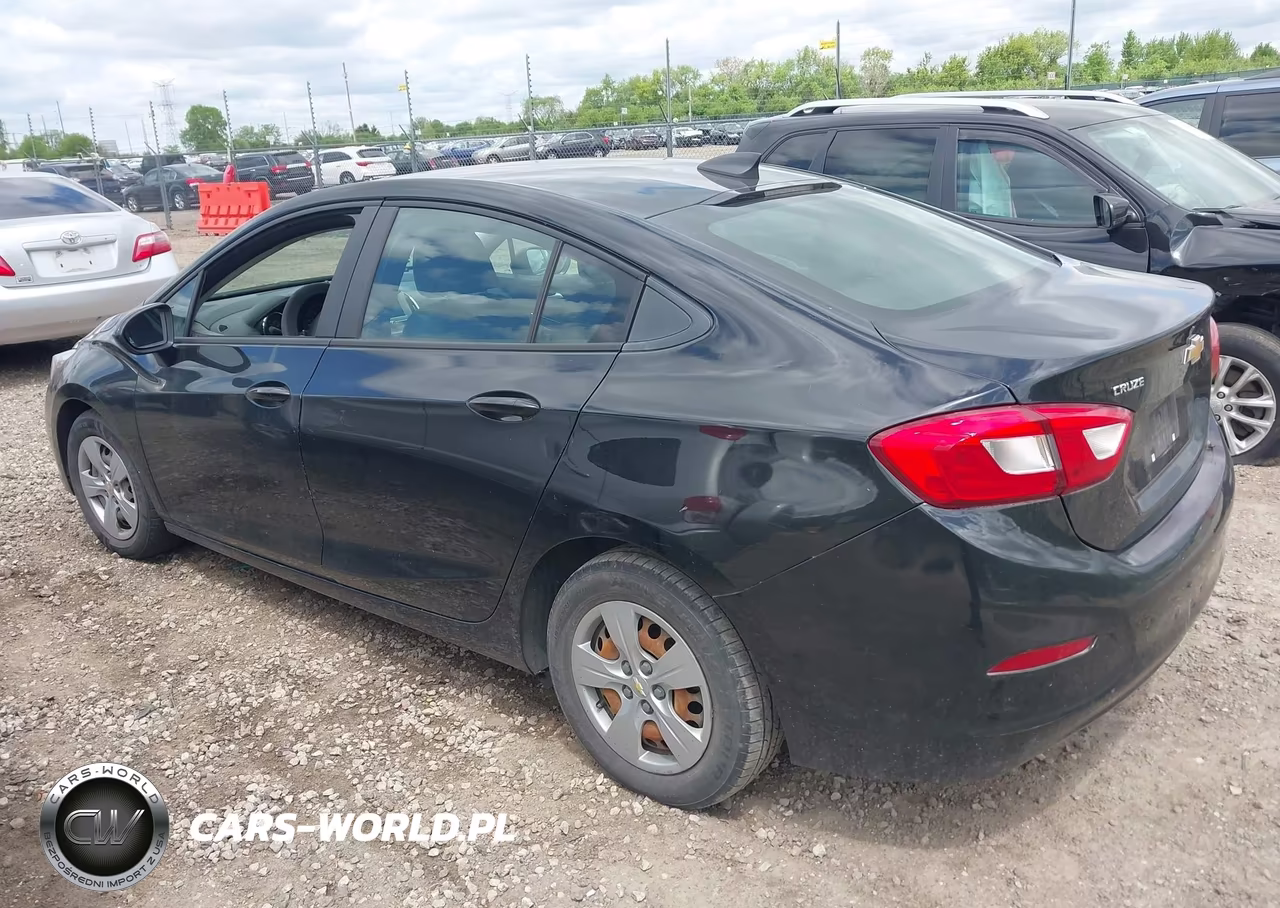 2018 Chevrolet Cruze Ls Auto VIN:1G1BC5SM2J7161321 - 3