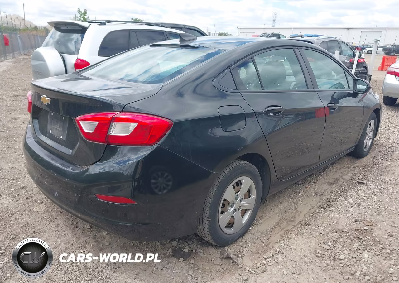 2018 Chevrolet Cruze Ls Auto VIN:1G1BC5SM2J7161321 - 4
