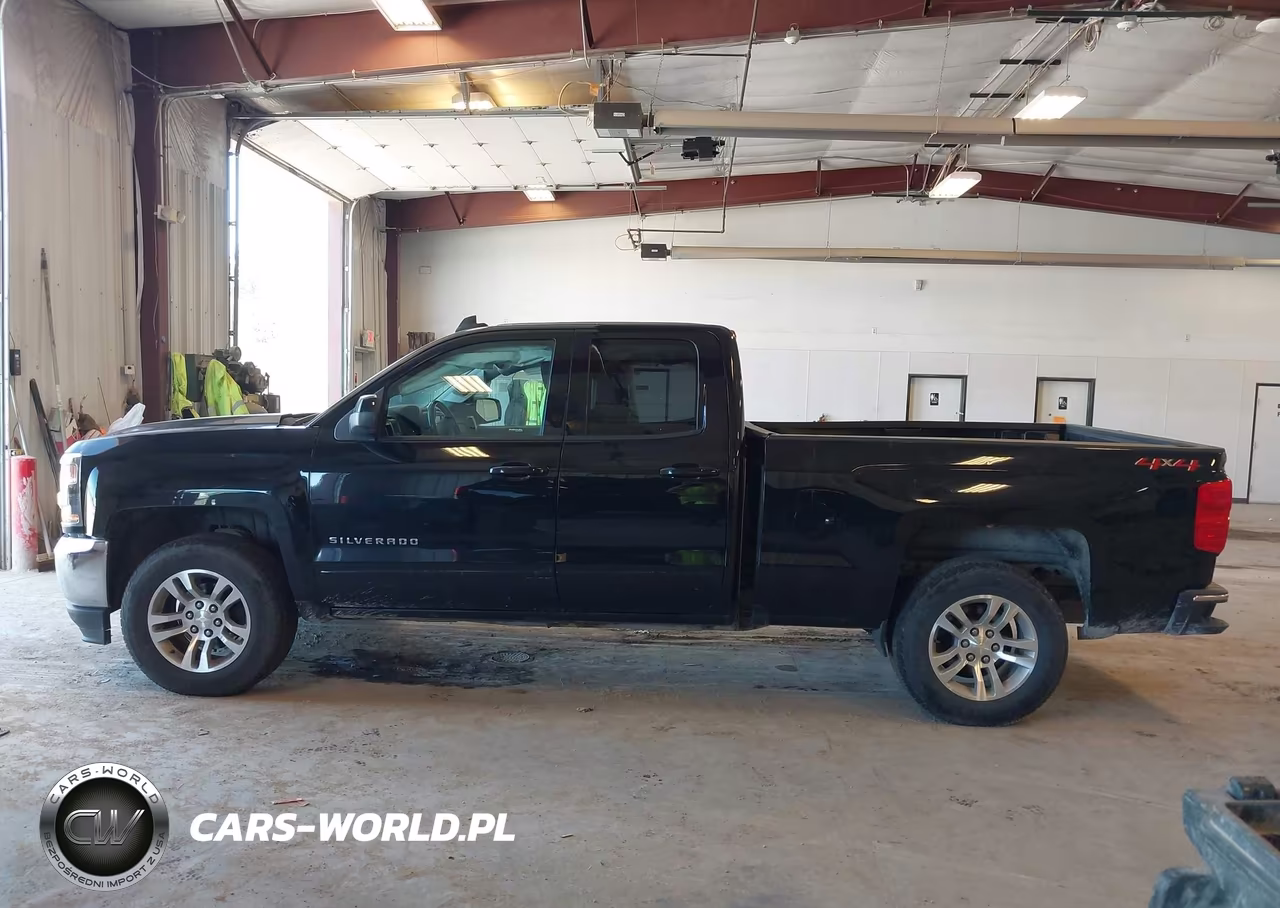 2018 Chevrolet Silverado 1500 1Lt VIN:1GCVKREH7JZ215326 - 14