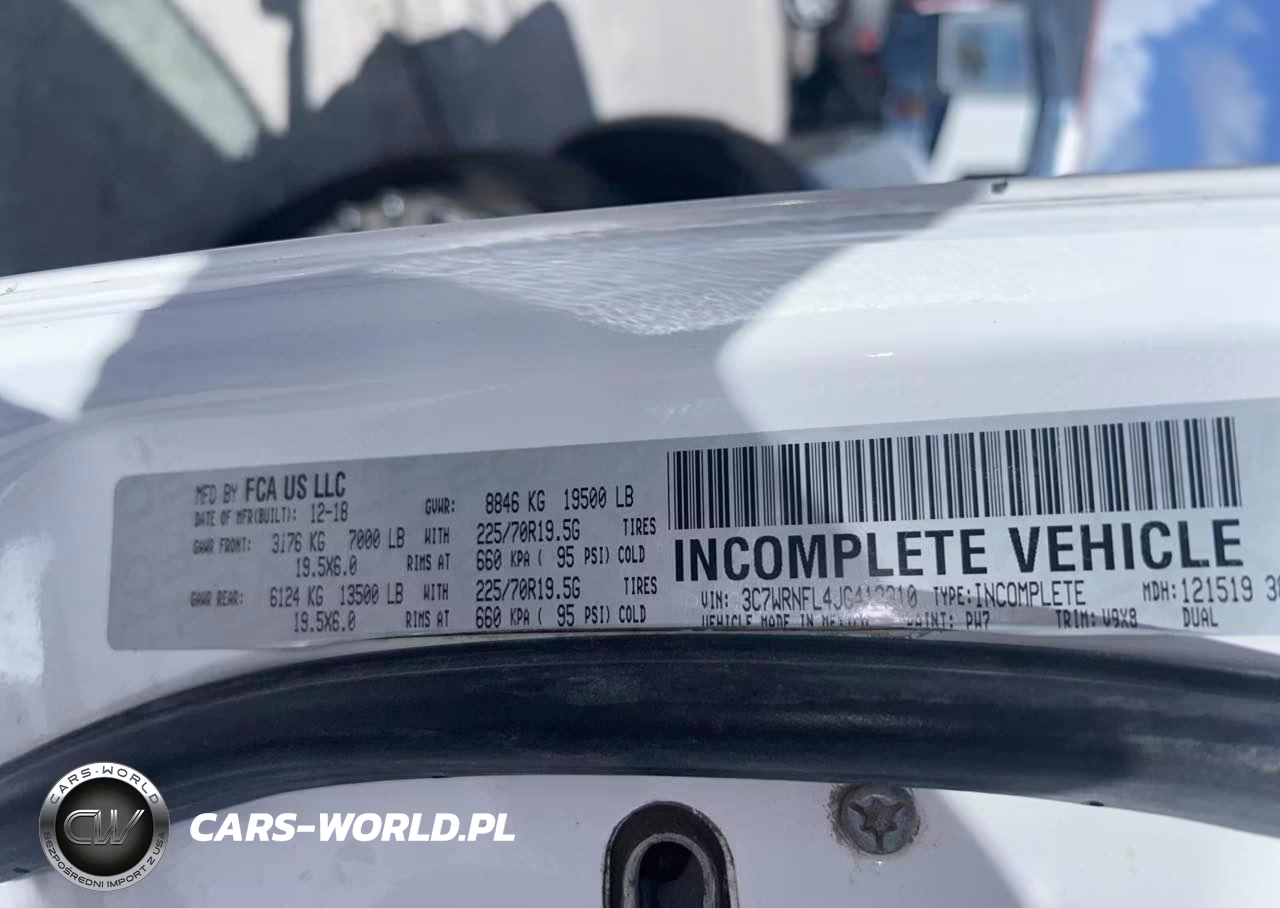 2018 Ram 5500 White VIN:3C7WRNFL4JG412310 - 10