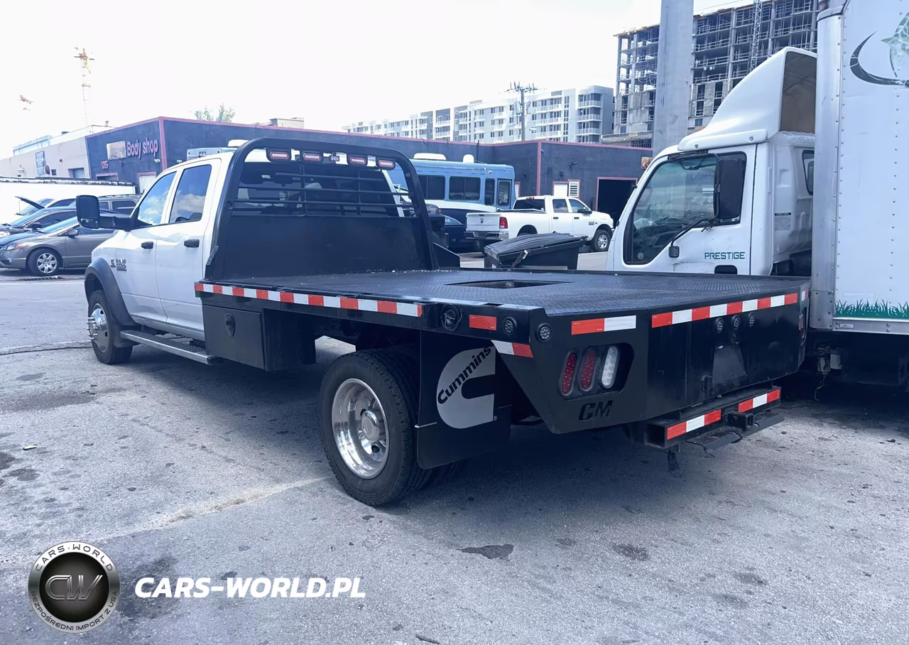 2018 Ram 5500 White VIN:3C7WRNFL4JG412310 - 3