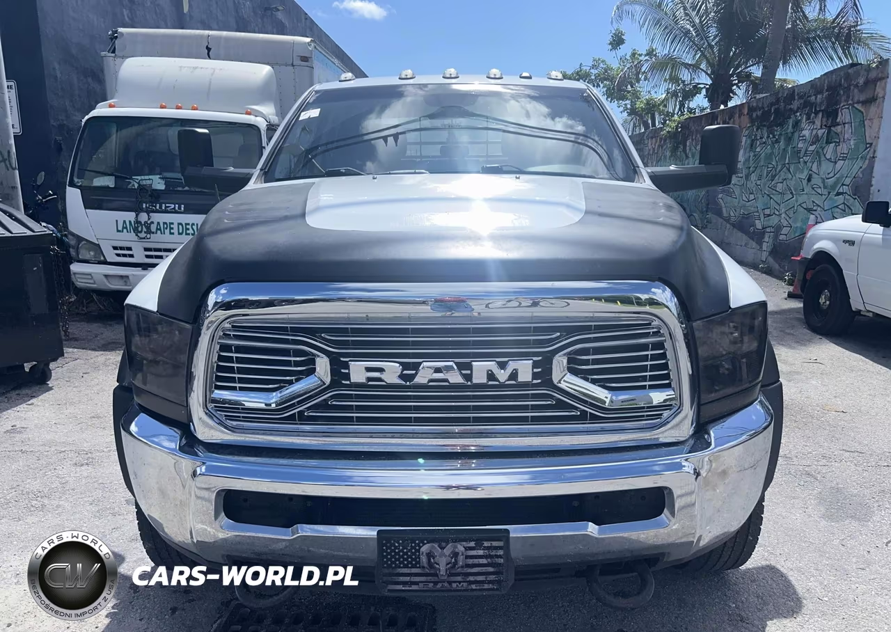 2018 Ram 5500 White VIN:3C7WRNFL4JG412310 - 7