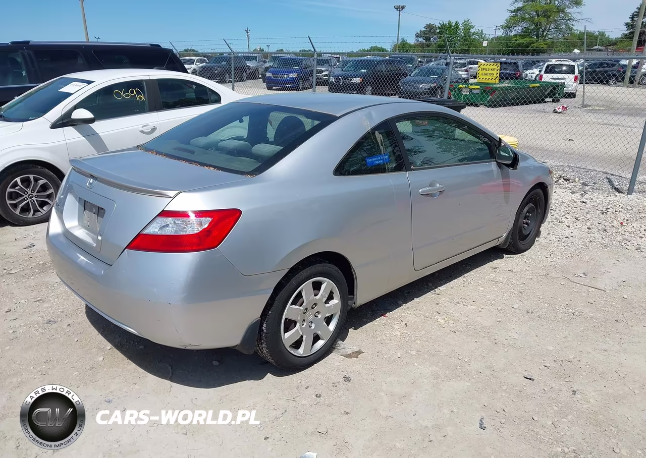 2008 Honda Civic Lx VIN:2HGFG11648H571403 - 4