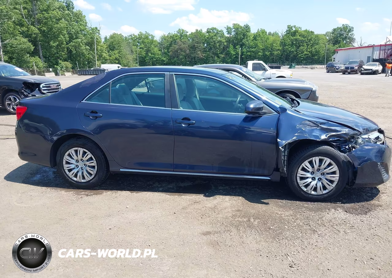 2014 Toyota Camry Le VIN:4T4BF1FK2ER411682 - 13