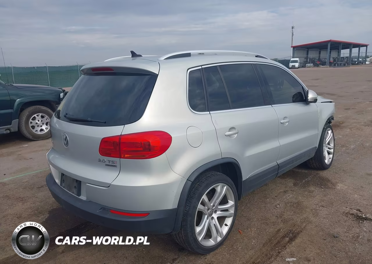 2012 Volkswagen Tiguan Sel VIN:WVGBV7AXXCW607373 - 4
