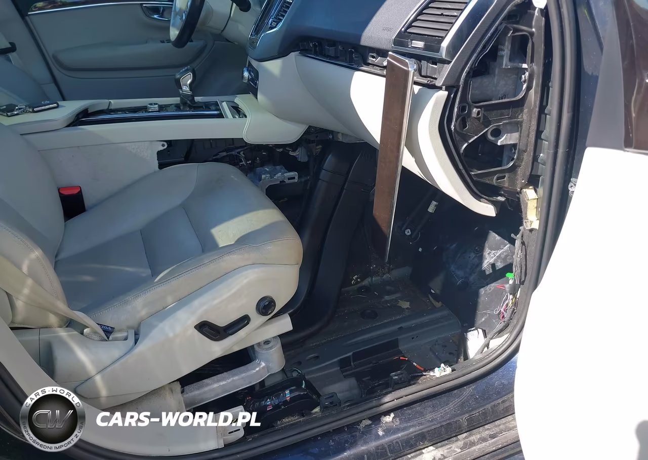 2016 Volvo Xc90 T6 Momentum VIN:YV4A22PK6G1048220 - 19
