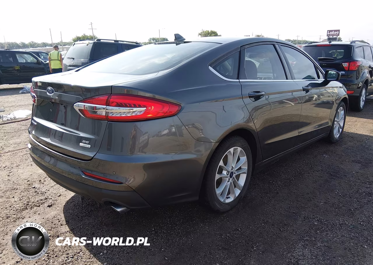 2019 Ford Fusion Se VIN:3FA6P0HD2KR198974 - 4